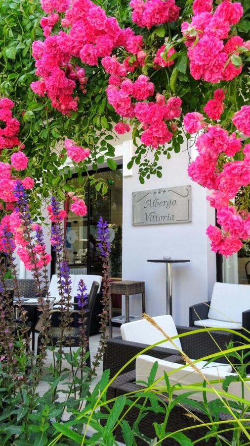 Vittoria 3* Rimini