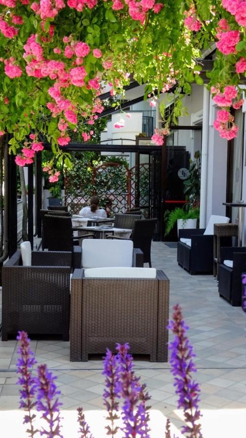 Vittoria 3* Rimini